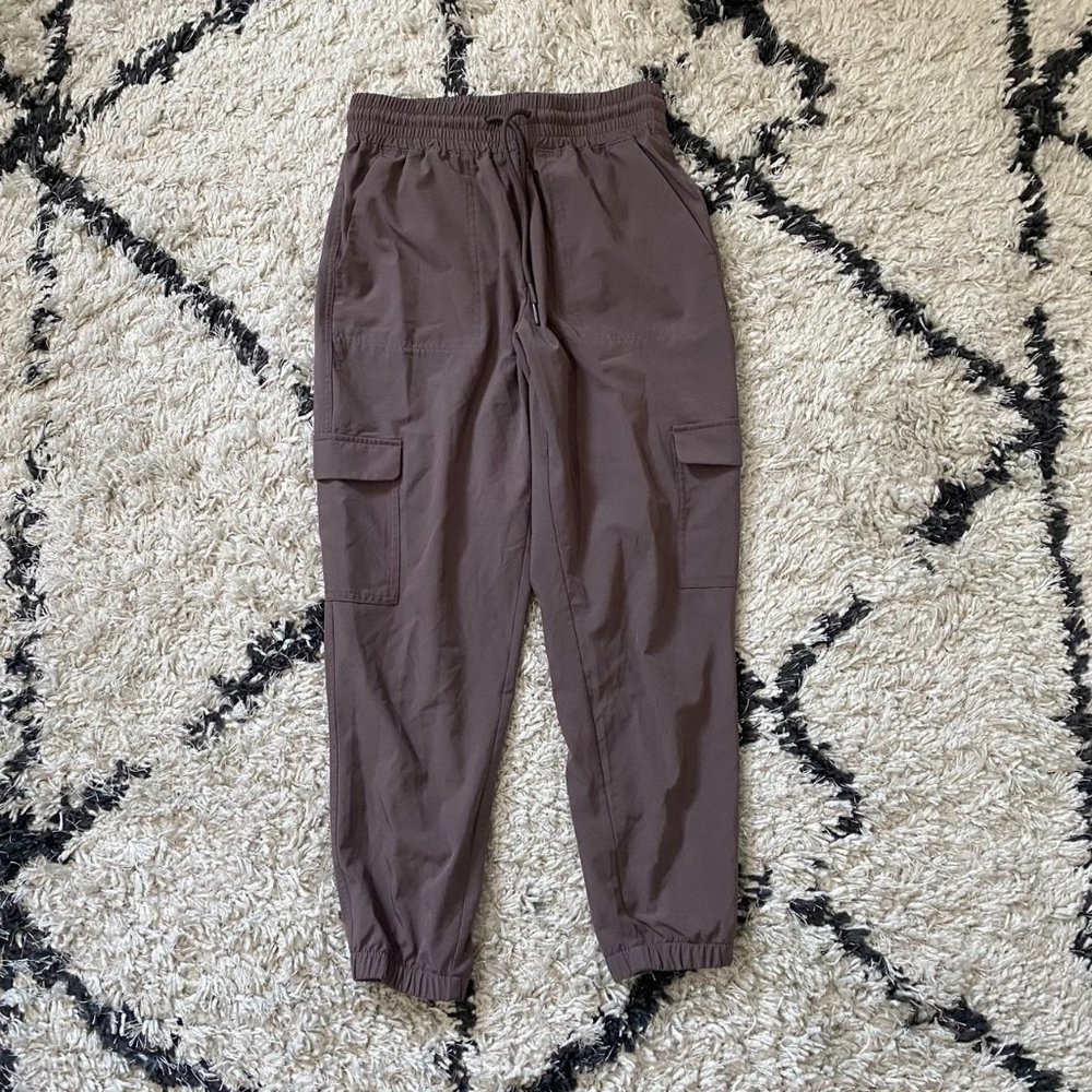 Old Navy High-Waisted StretchTech Cargo Jogger Pants